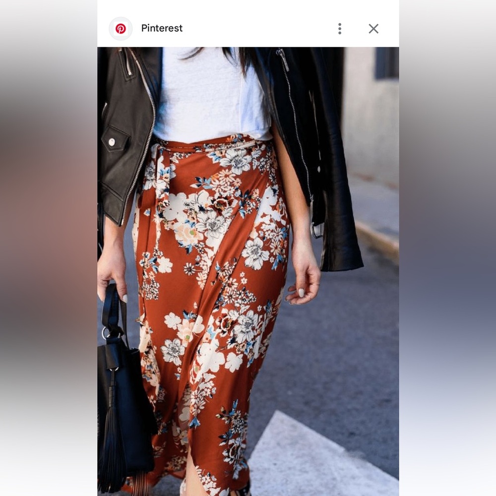 Zara Woman wrap skirt. Large never worn